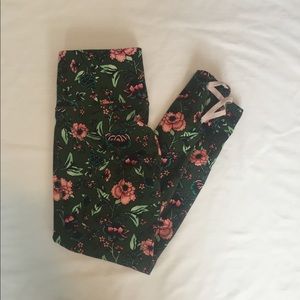 Old Navy Floral Capri Leggings